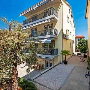 apartments-anamar.in-istria.net/